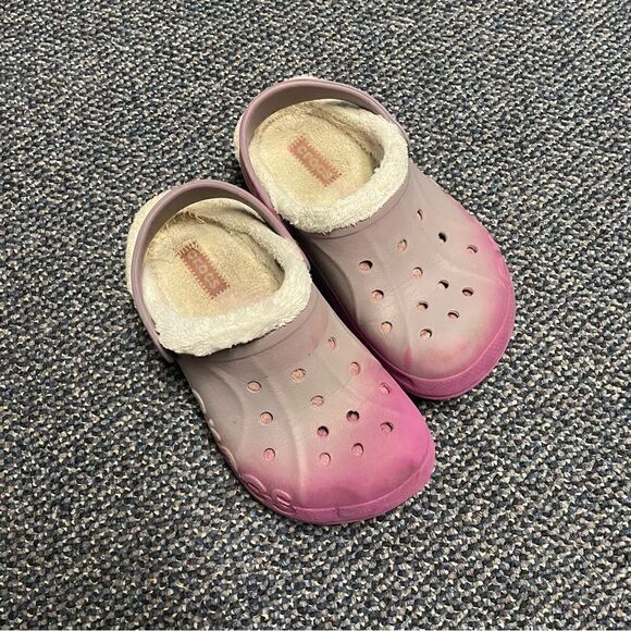 Crocs Pink/Purple Fur Lined Kids Size 1/3 - Picture 1 of 5